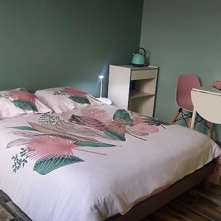 Chambre Privee Ле-Бюг Экстерьер фото